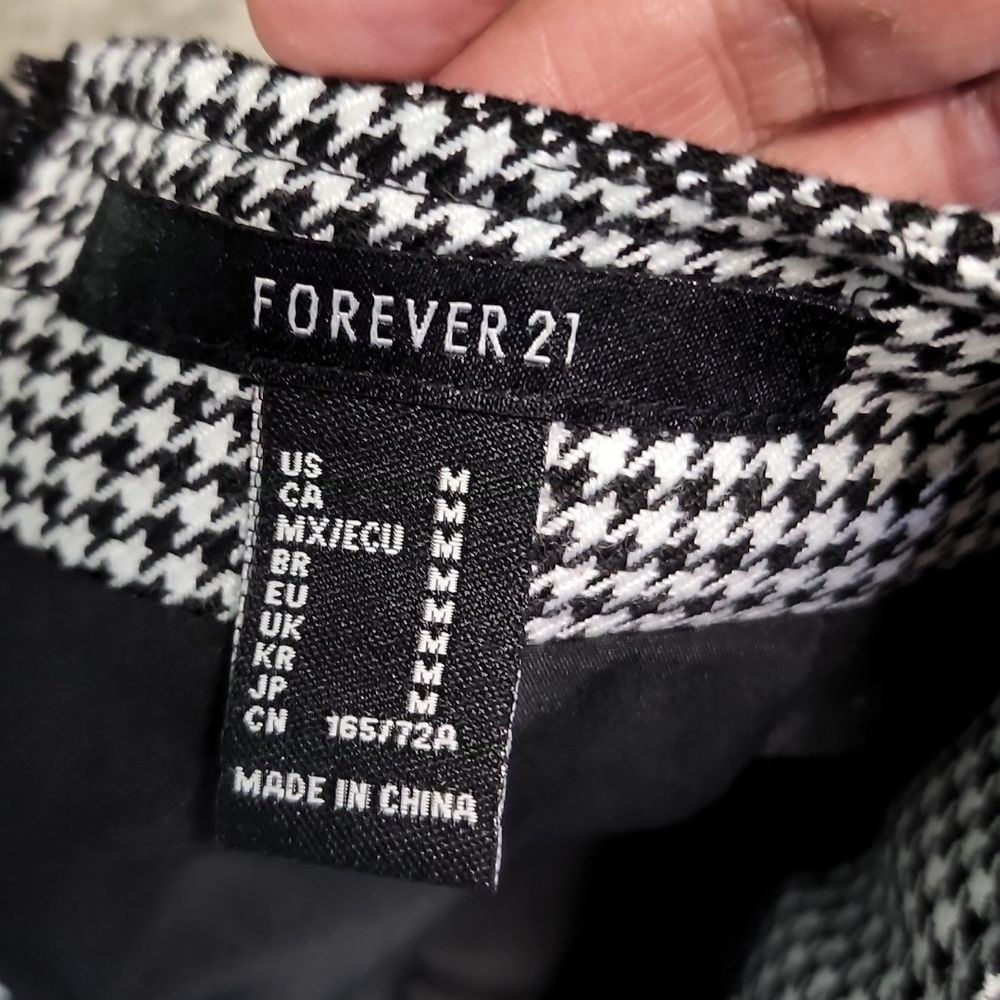 Black and white Houndstooth pattern mini skirt - Picture 8 of 8